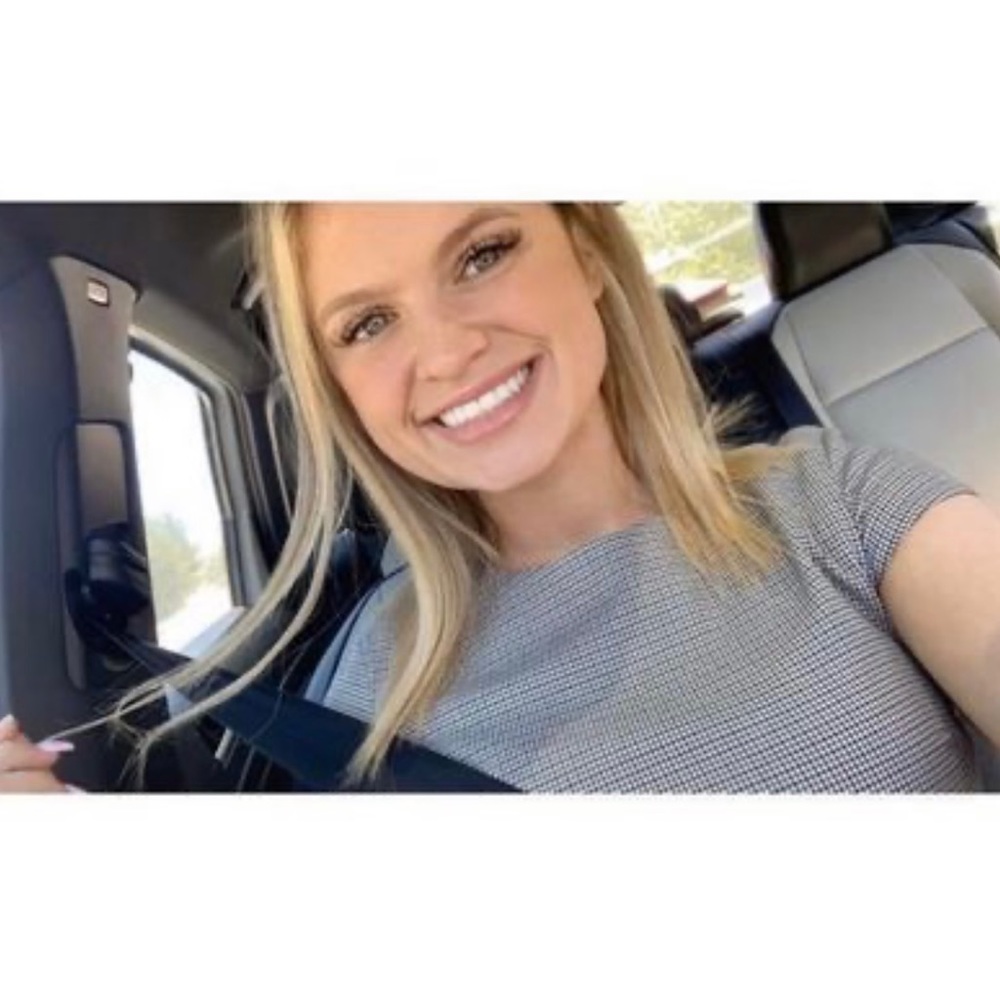 Meet your Posher, Alexandria